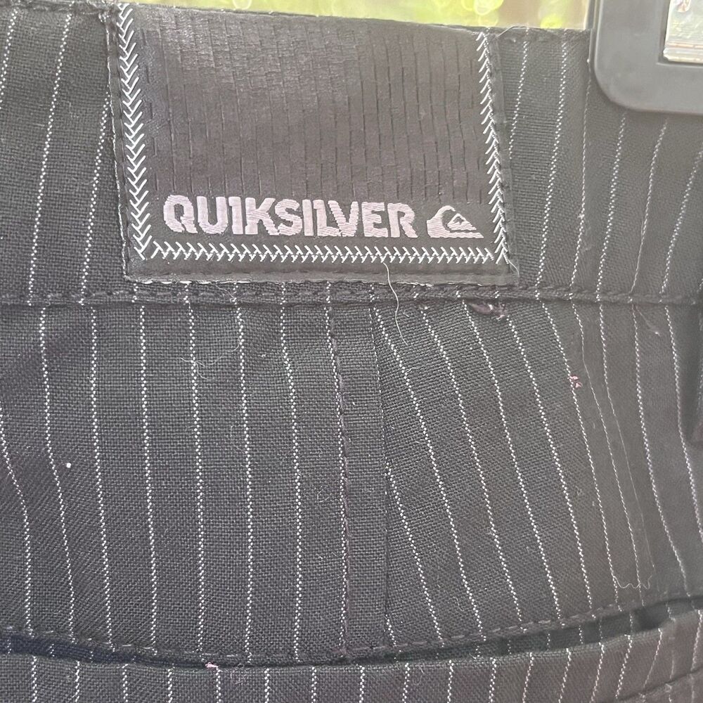 Quiksilver Pinstripe Union Surplus Flat Front Shorts Mens 34 Black Surfer Preppy - Picture 5 of 13